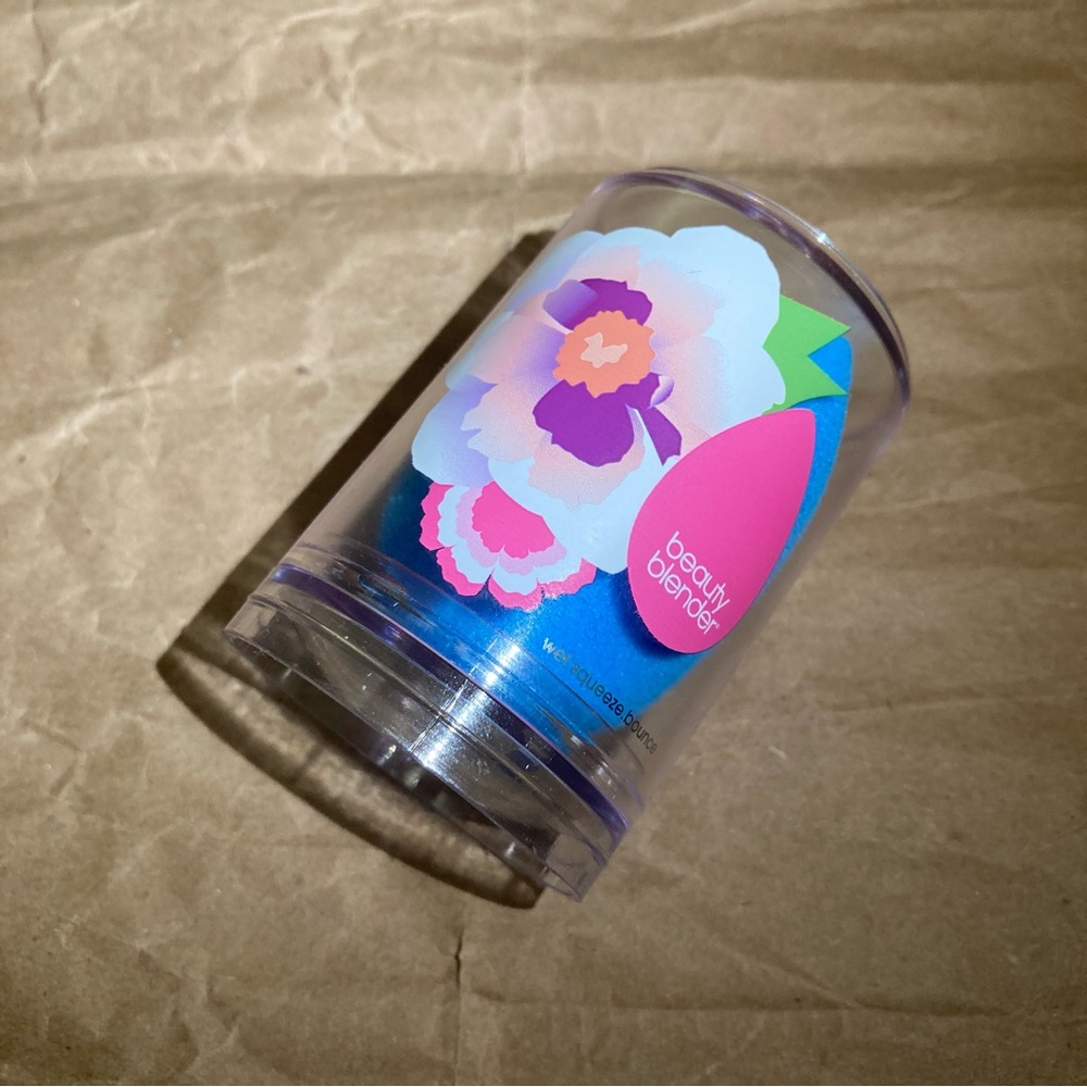 Beautyblender sponge